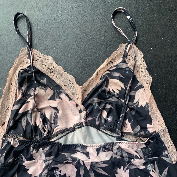 Pretty flower slip dress for summer/sleeping - Picture 2 of 3